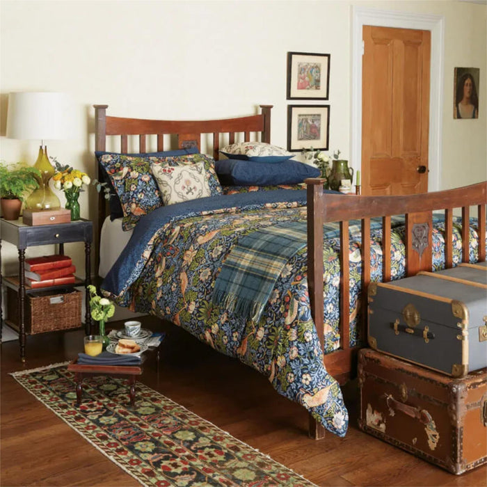 Morris & Co Strawberry Thief Duvet & Pillowcase Set