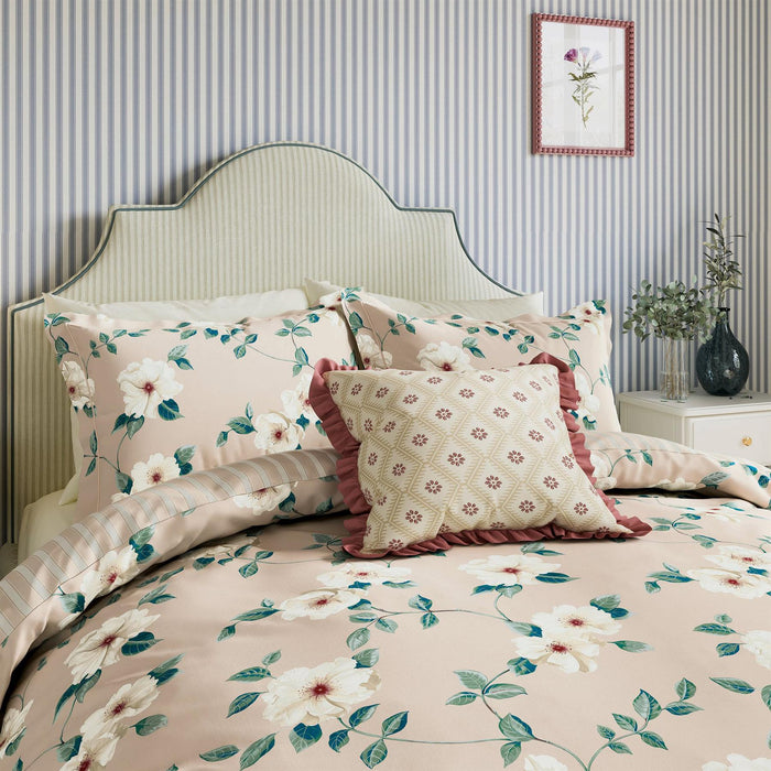 Sanderson X National Trust Poets Rose Duvet & Pillowcase Set