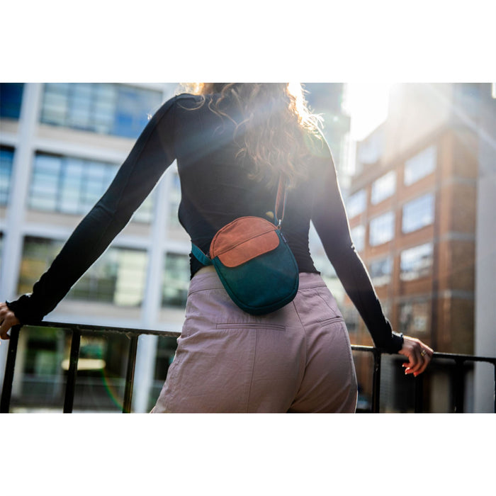 Nomii Pocket Crossbody Bag
