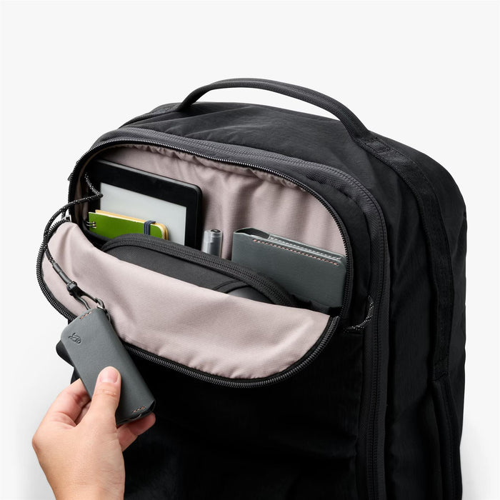 Bellroy Lightweight Lite Carry-On Rolling Holdall